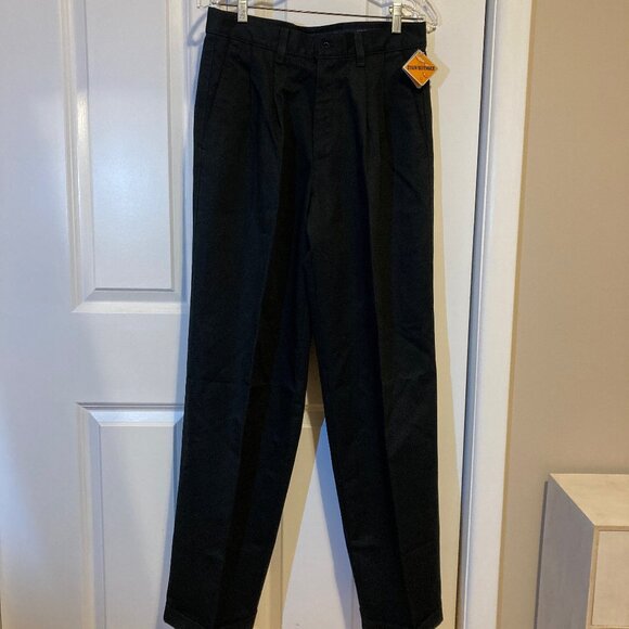 NEW Men's Black Dockers Original Khaki Relaxed Fit, 30x32 - Picture 1 of 7